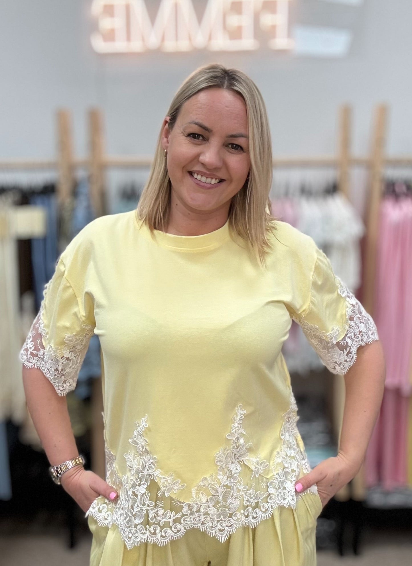 Yellow T-shirt with lace