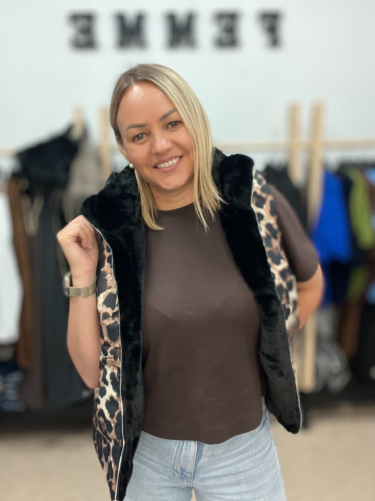 Divpusīga veste ar leparda printu