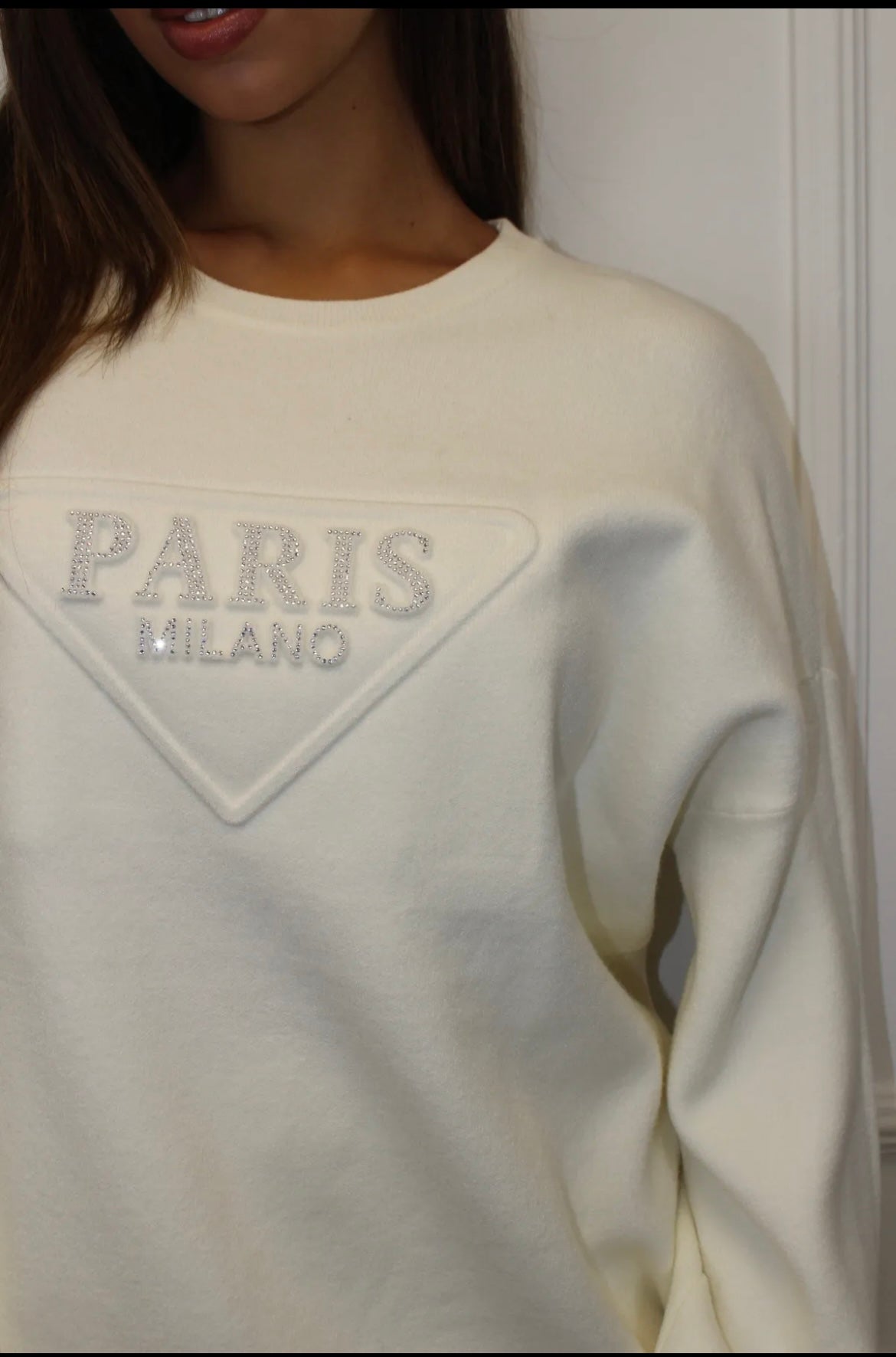 Paris kostīms baltà kràsà 