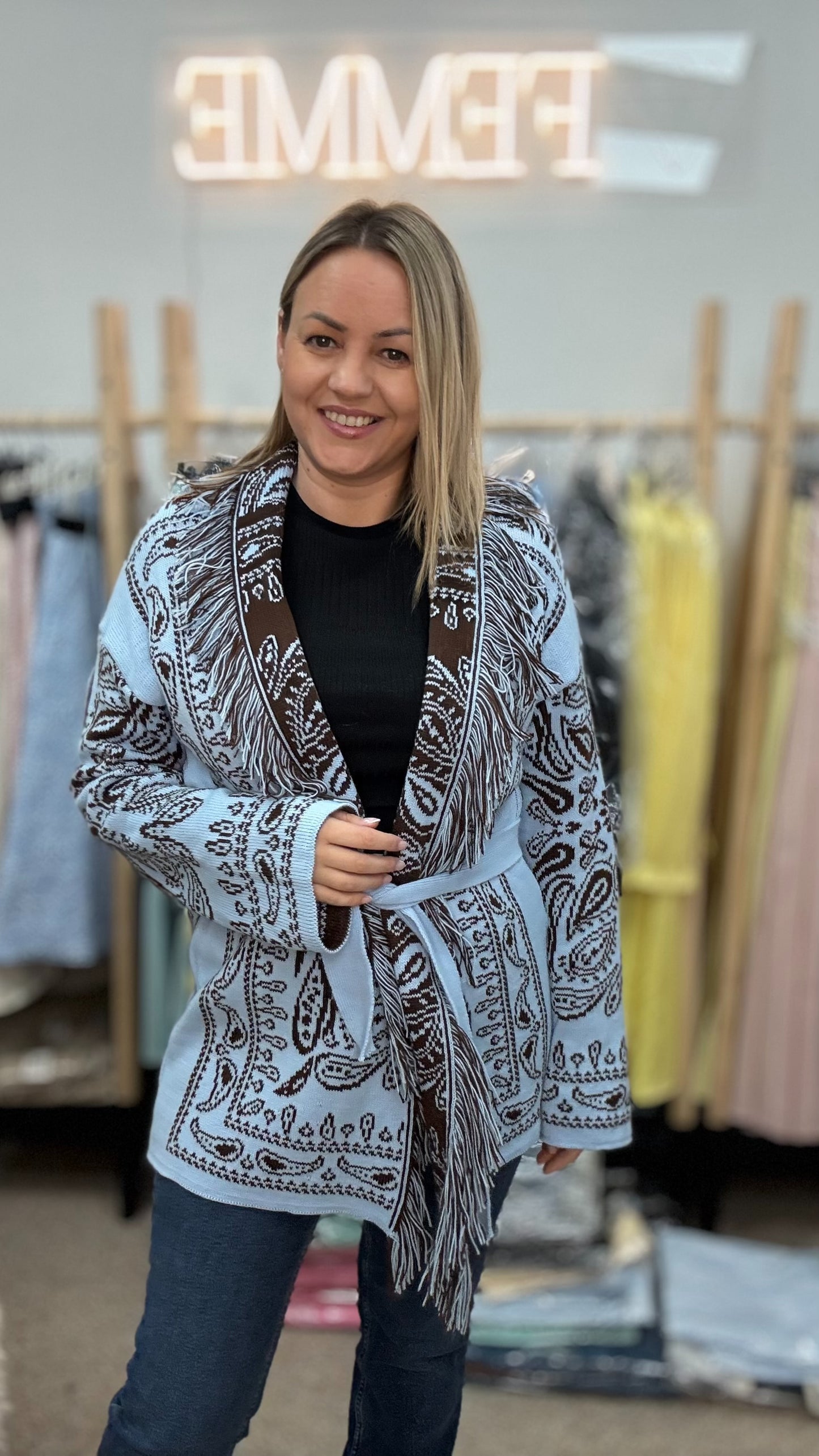 Kardigans zilā tonī ar jostu 