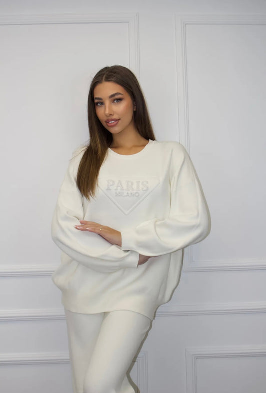 Paris kostīms baltà kràsà 