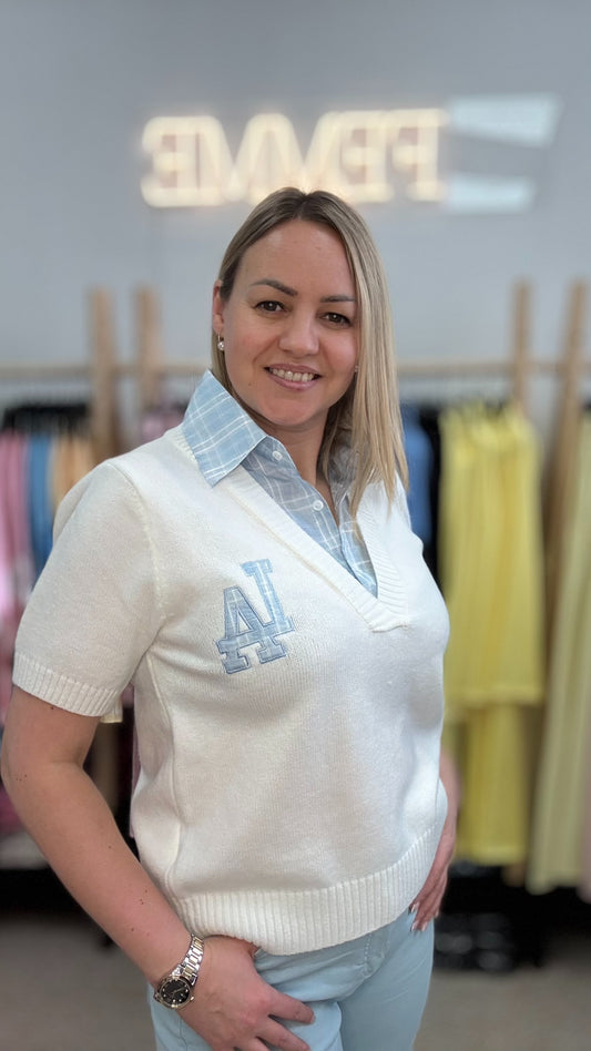 Adīts džemperītis baltā krāsā 