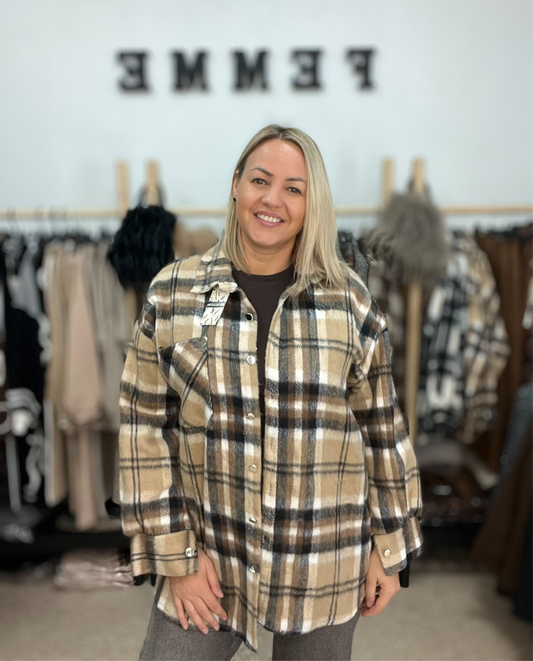 Rūtains krekls brūnos toņos 