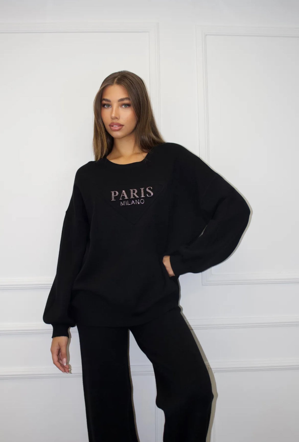 Paris kostīms melnà tonī  